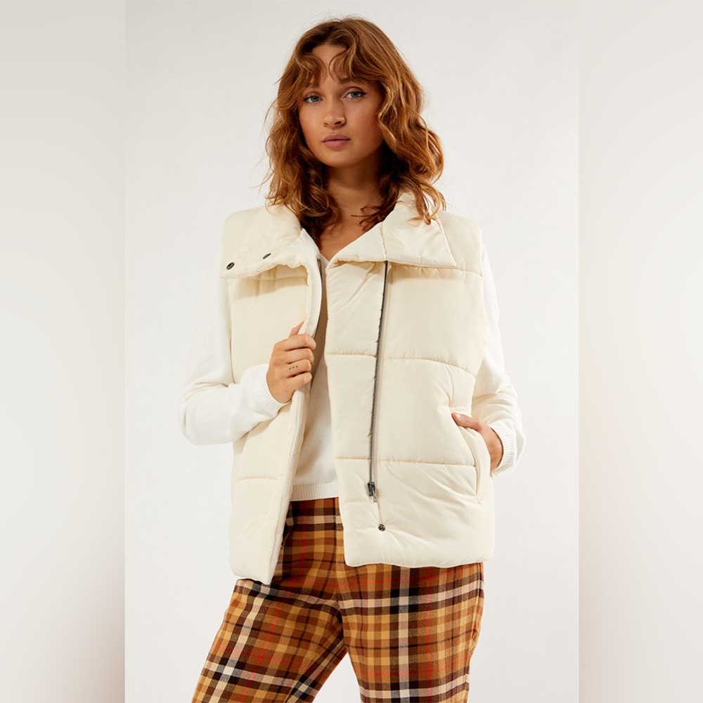 PacSun Asymmetrical Puffer Vest